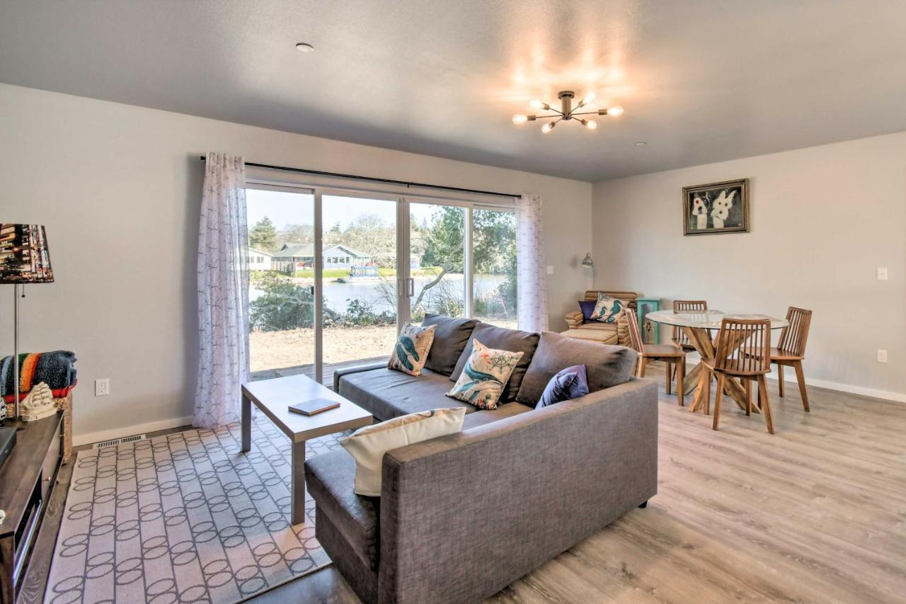 Canal Cottage Retreat With Dock And Waterfront Views Ocean Shores Εξωτερικό φωτογραφία