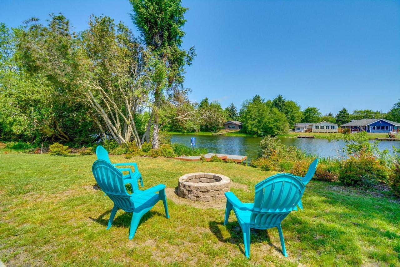 Canal Cottage Retreat With Dock And Waterfront Views Ocean Shores Εξωτερικό φωτογραφία